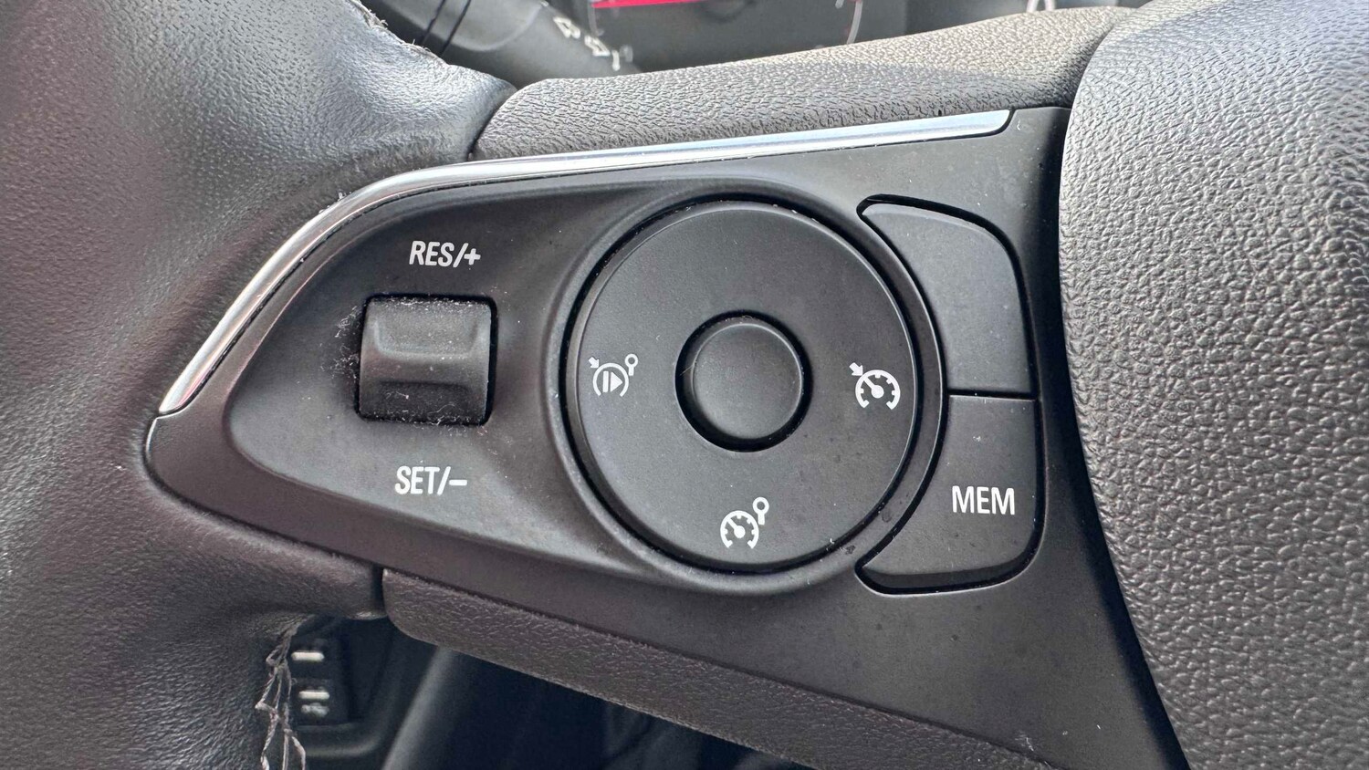 Used Vauxhall Crossland X 2019 for sale - 77857759: Photo 17