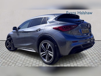 Used Infiniti Q30 2017 for sale - 79351652: Photo