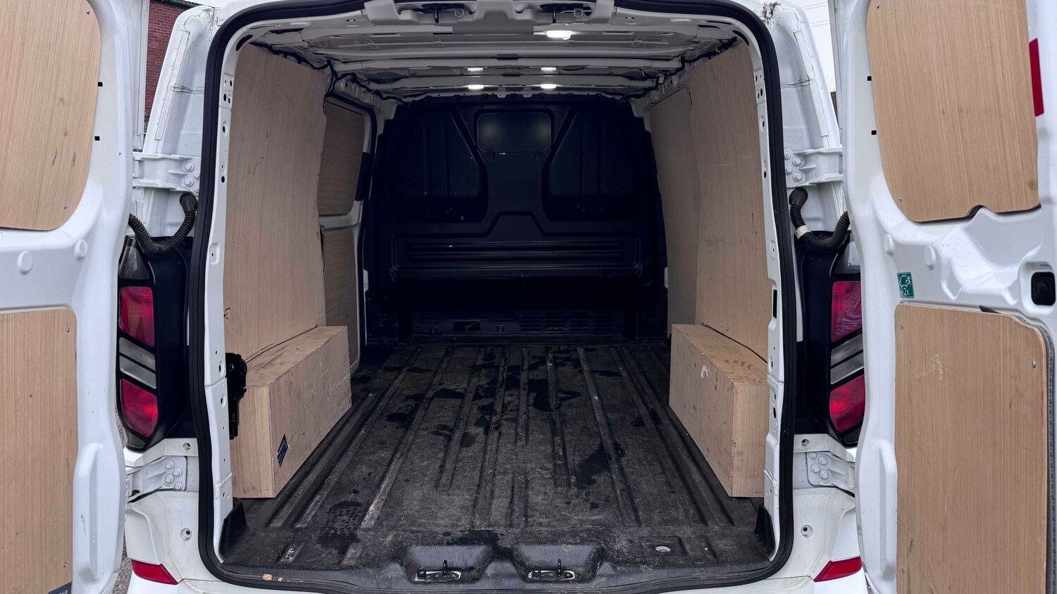 Used Ford Transit Custom 2025 for sale - 77856981: Photo 32