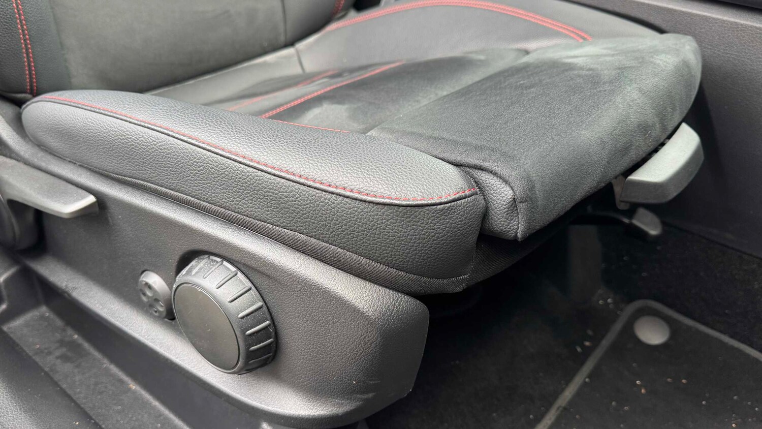 Used Mercedes-Benz GLA 2025 for sale - 77861838: Photo 16