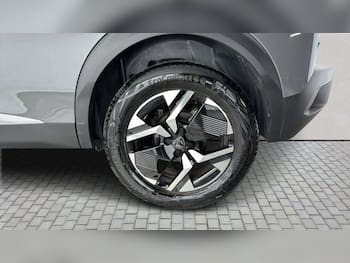 Used Peugeot 2008 2023 for sale - 79624450: Photo