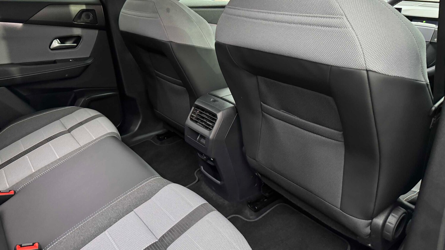 Used Vauxhall Grandland for sale - 77856936: Photo 34