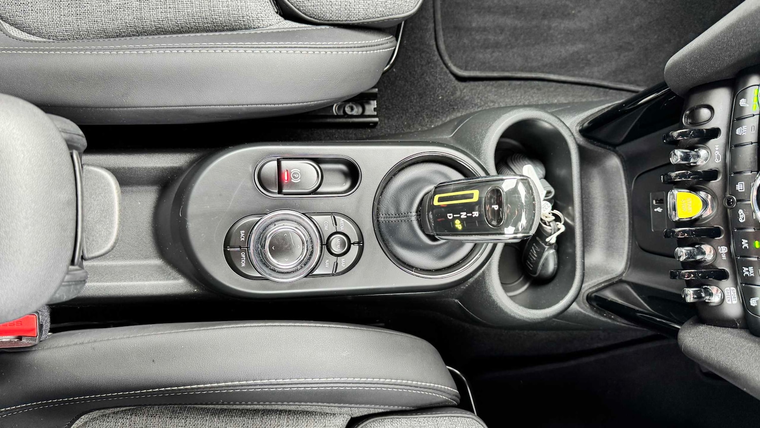 Used MINI Hatch 2022 for sale - 77983310: Photo 30