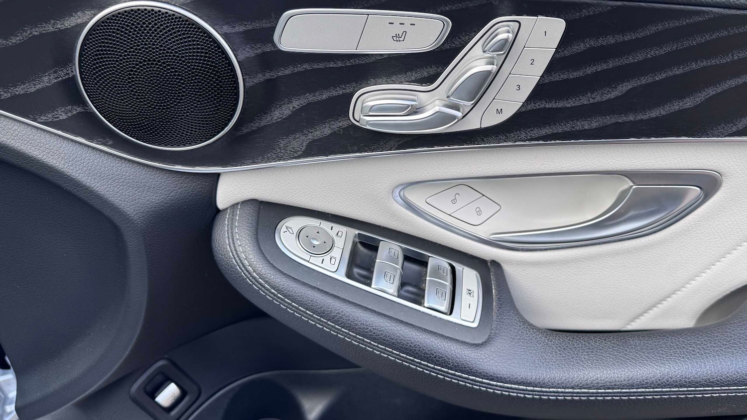 Used Mercedes-Benz C Class 2018 for sale - 78077025: Photo 15