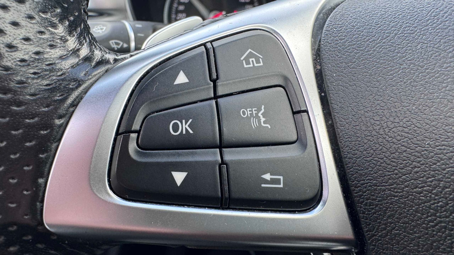 Used Mercedes-Benz C Class 2018 for sale - 78077025: Photo 18