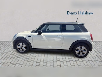 Used MINI Hatch 2018 for sale - 79161138: Photo