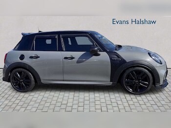 Used MINI Hatch 2021 for sale - 78077123: Photo
