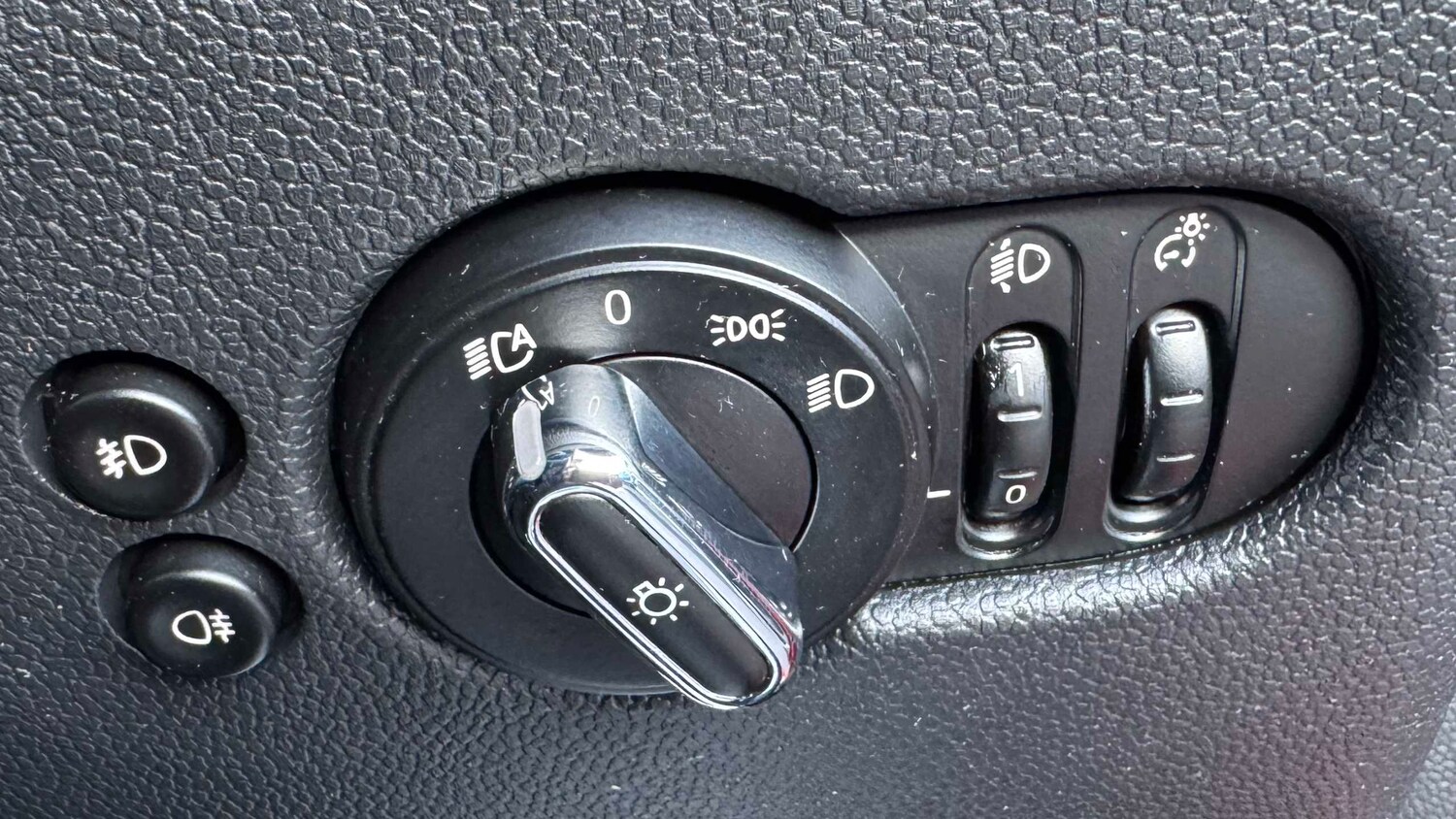 Used MINI Hatch 2019 for sale - 77860418: Photo 16