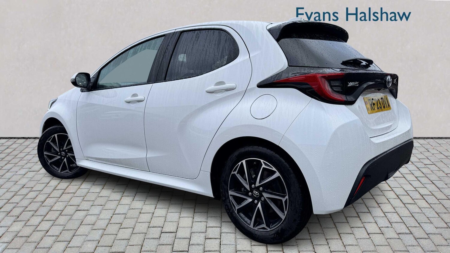 Used Toyota Yaris for sale - 77861973: Photo 2