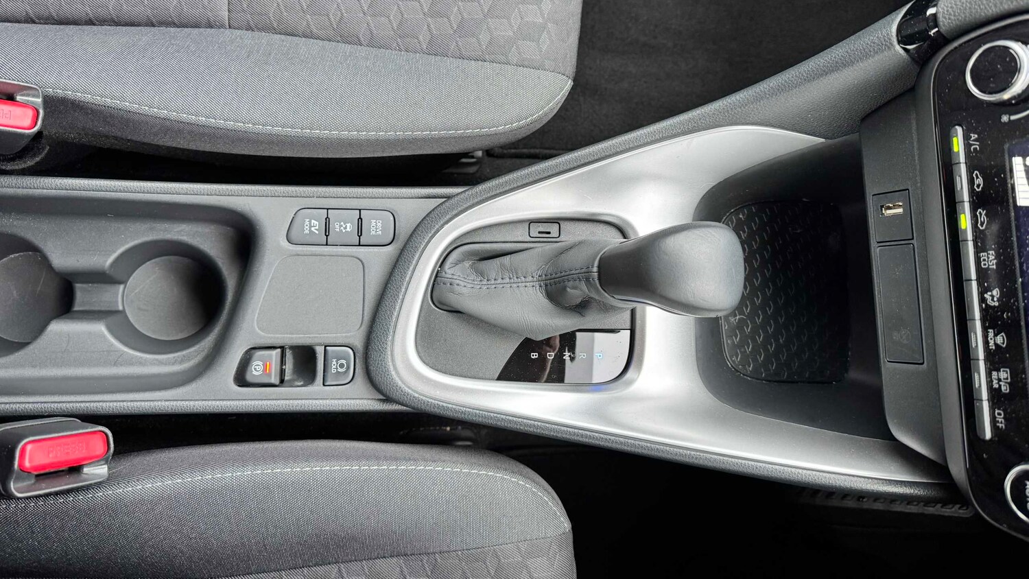 Used Toyota Yaris for sale - 77861973: Photo 28