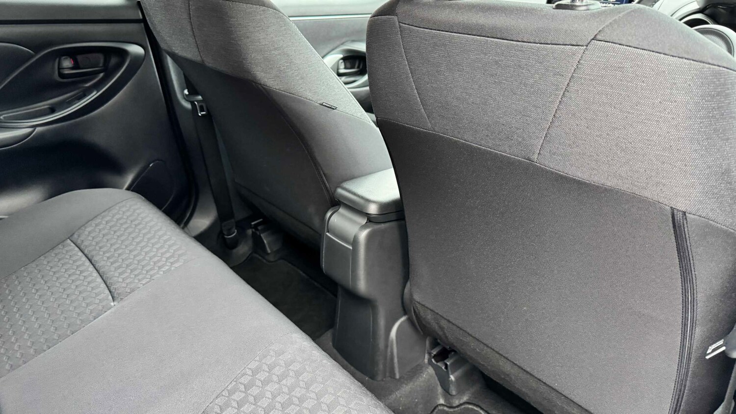 Used Toyota Yaris for sale - 77861973: Photo 32