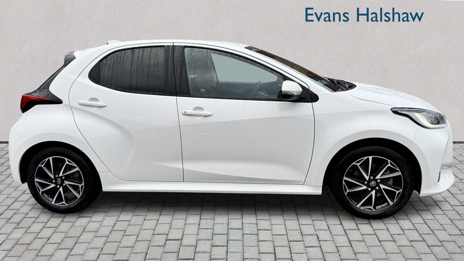 Used Toyota Yaris for sale - 77861973: Photo 4