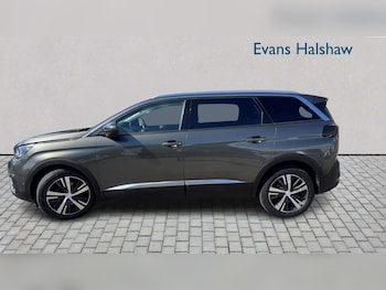 Used Peugeot 5008 2020 for sale - 79096001: Photo