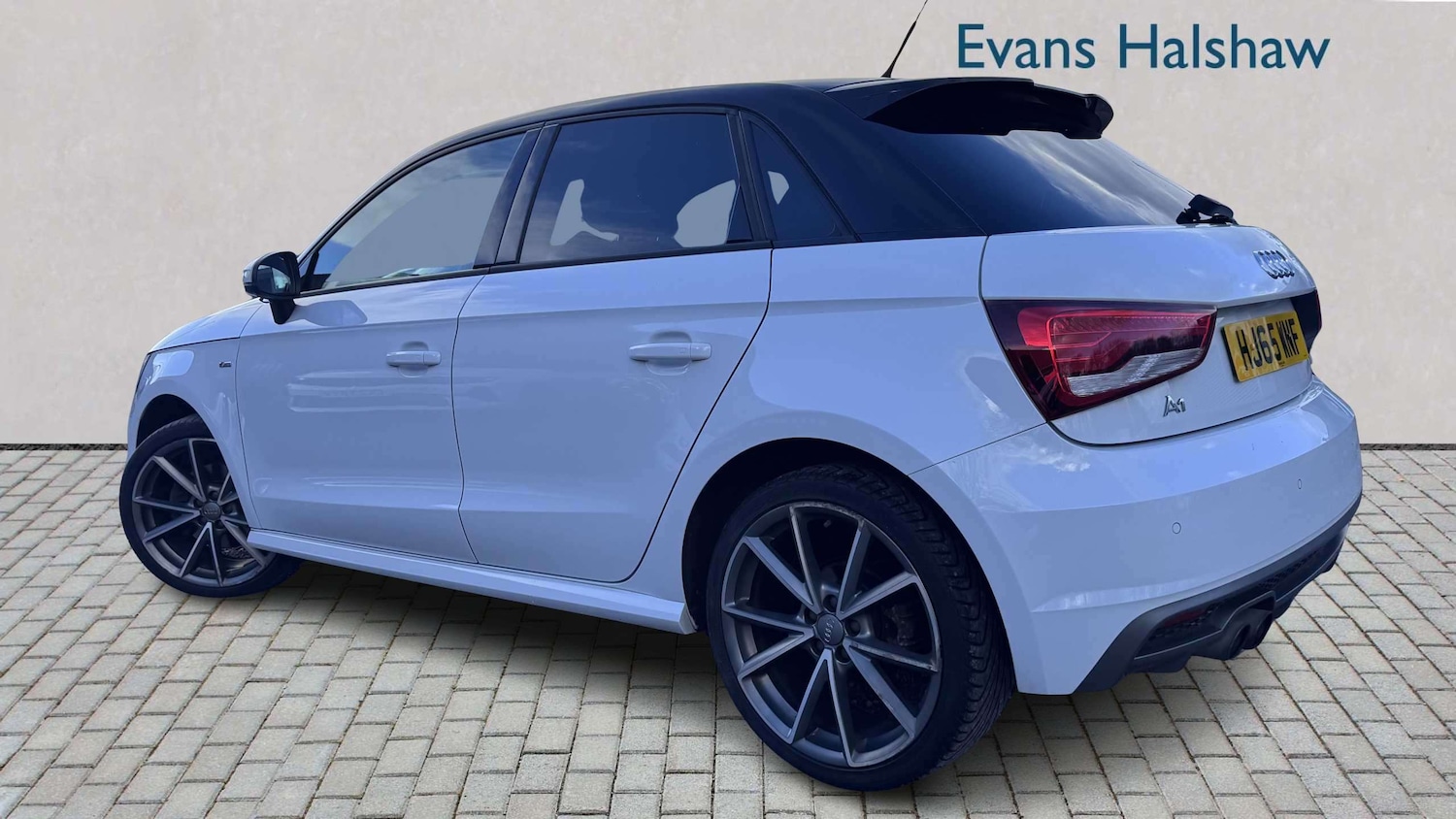 Used Audi A1 2015 for sale - 77899287: Photo 2
