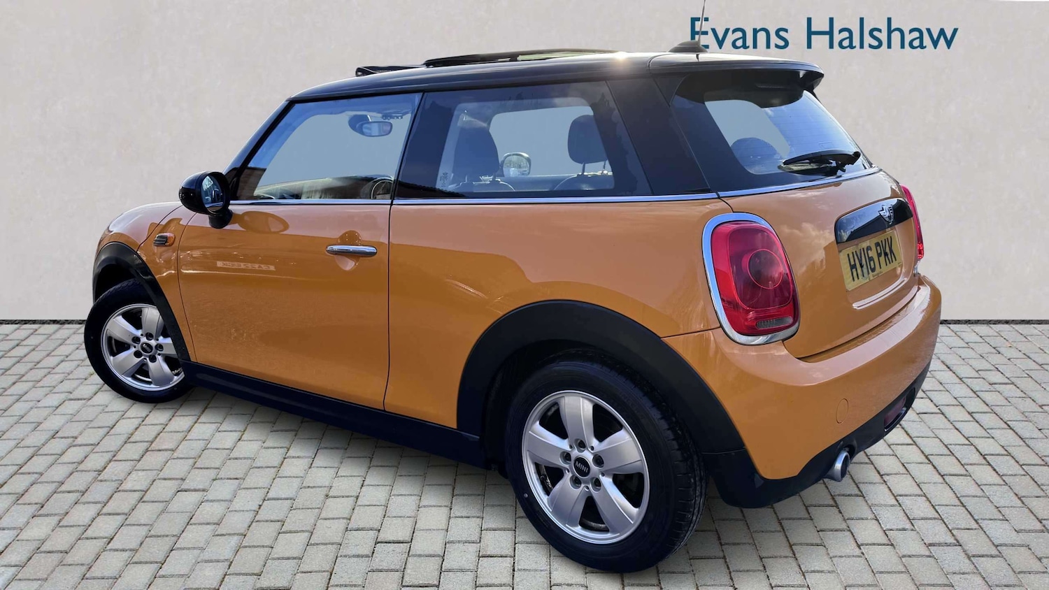 Used MINI Hatch 2016 for sale - 78060236: Photo 2