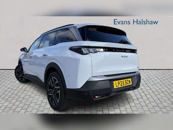 Used Peugeot 5008 2025 for sale - 79745622: Photo