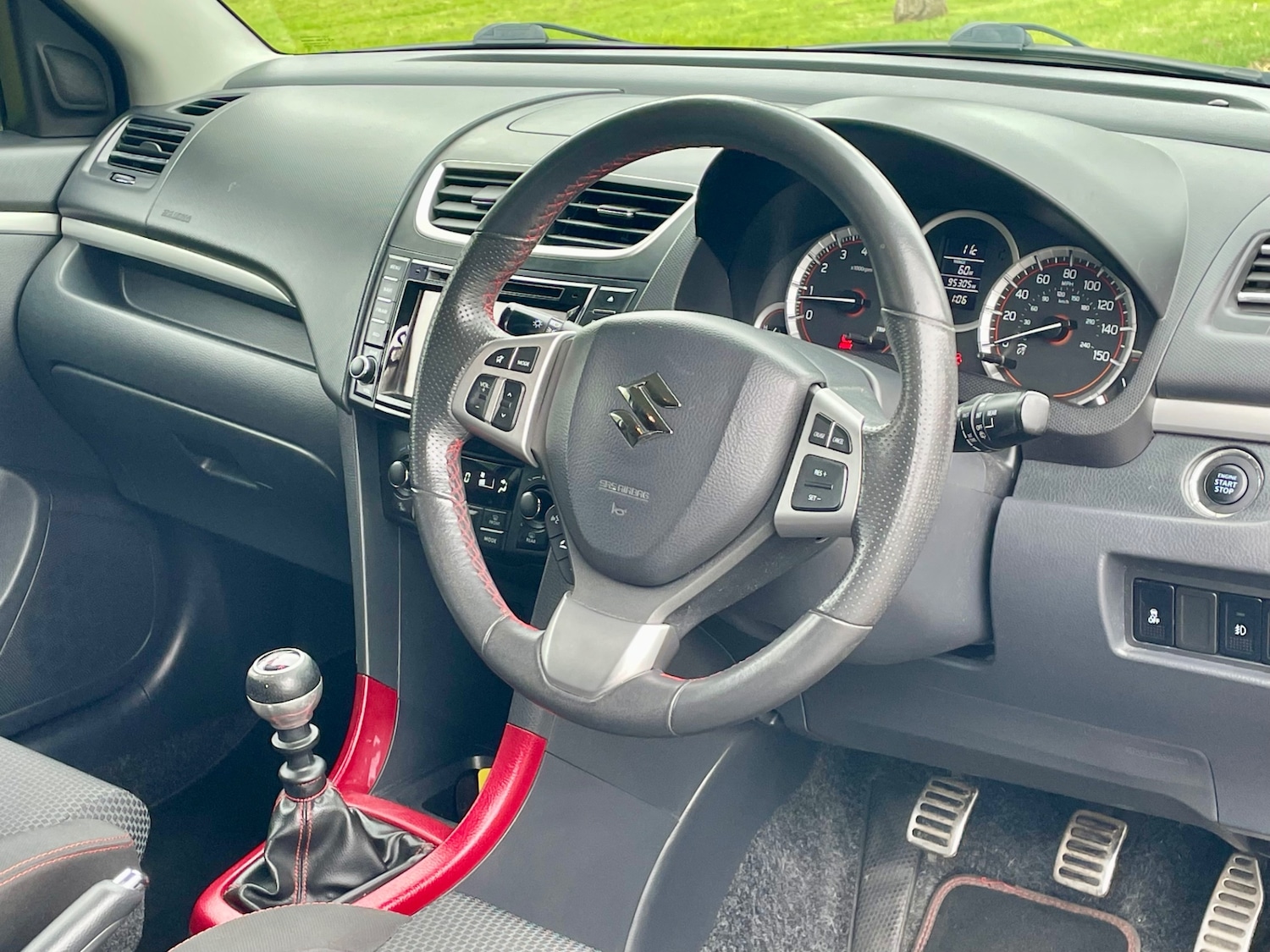 Used Suzuki Swift 2013 for sale - 76396511: Photo 16