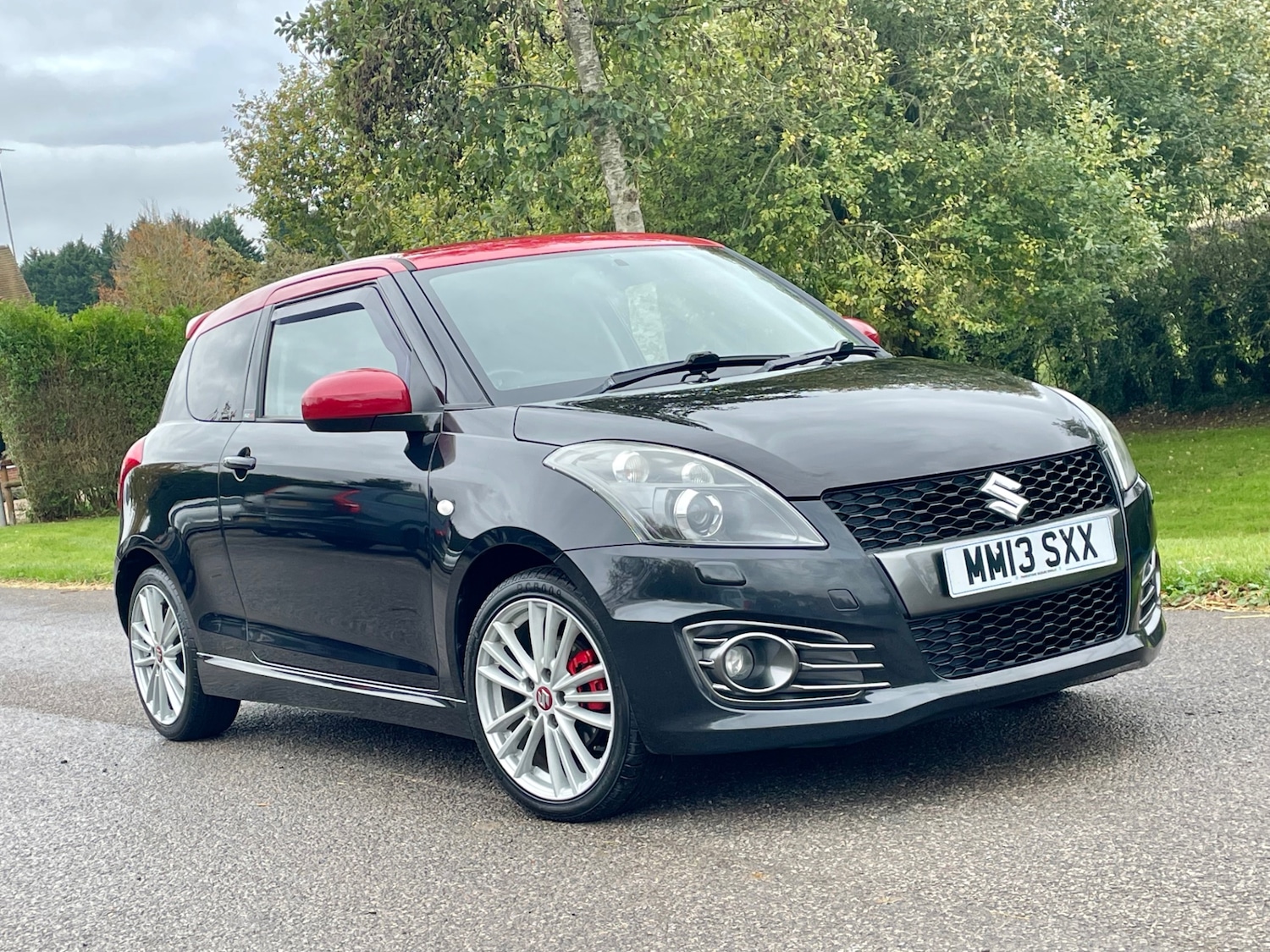 Used Suzuki Swift 2013 for sale - 76396511: Photo 2