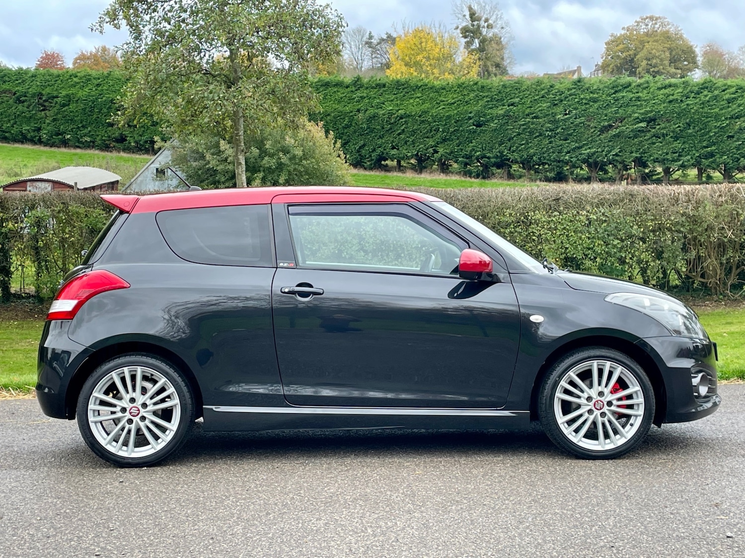 Used Suzuki Swift 2013 for sale - 76396511: Photo 4