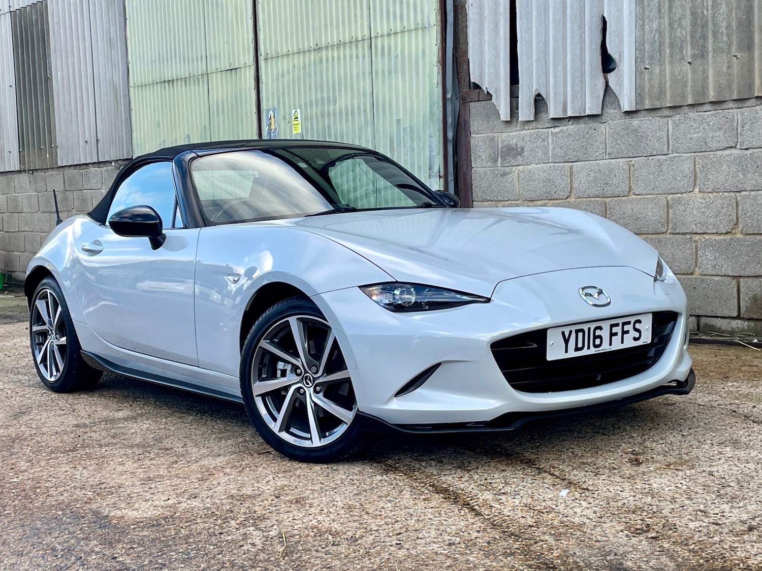 Used Mazda MX-5 2016 for sale - 76693882: Photo 4