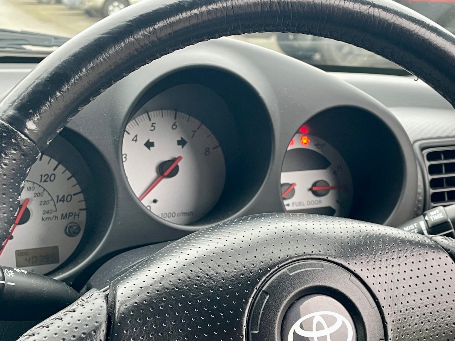 Used Toyota MR2 2004 for sale - 77240522: Photo 13