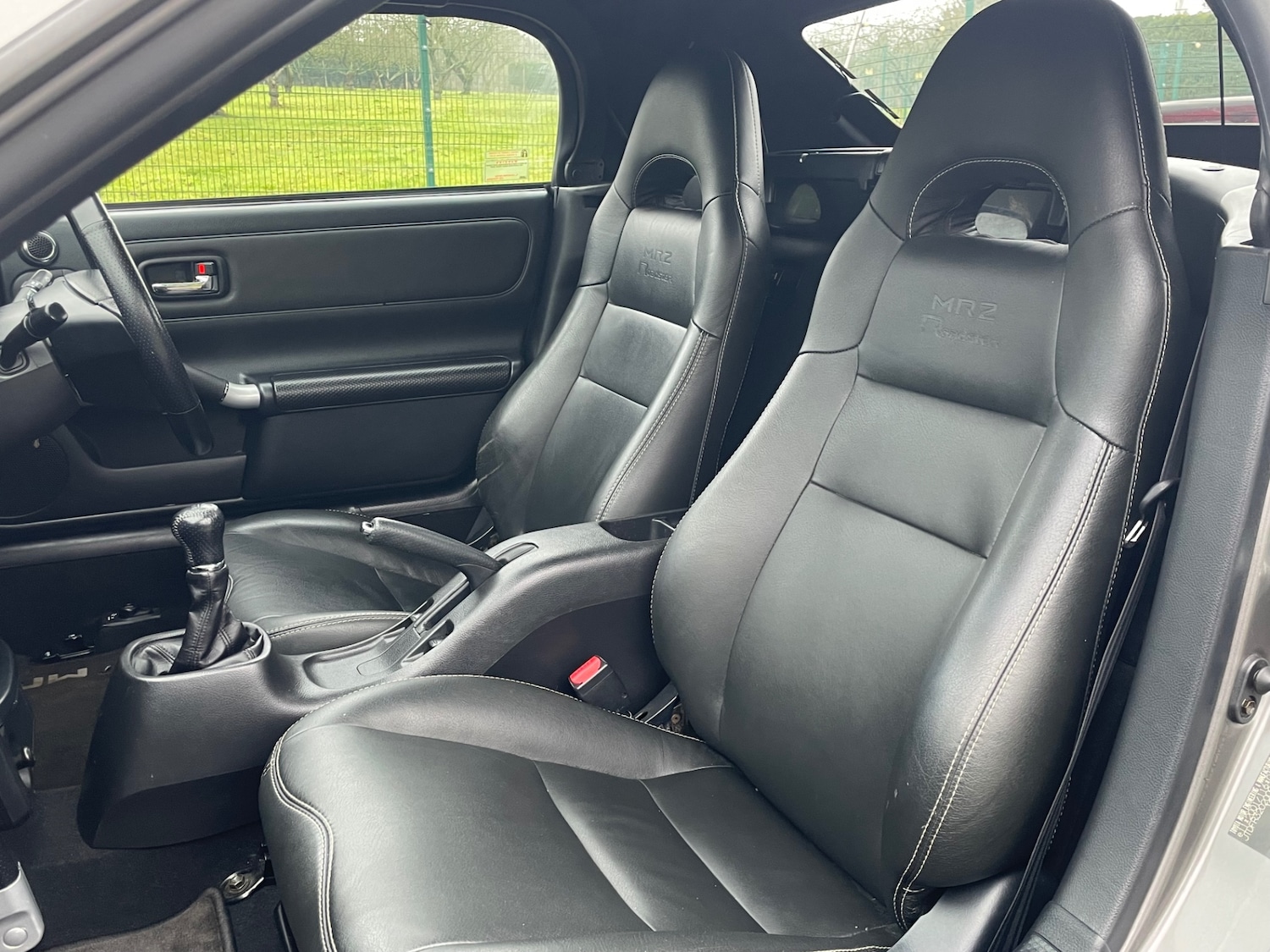 Used Toyota MR2 2004 for sale - 77240522: Photo 17