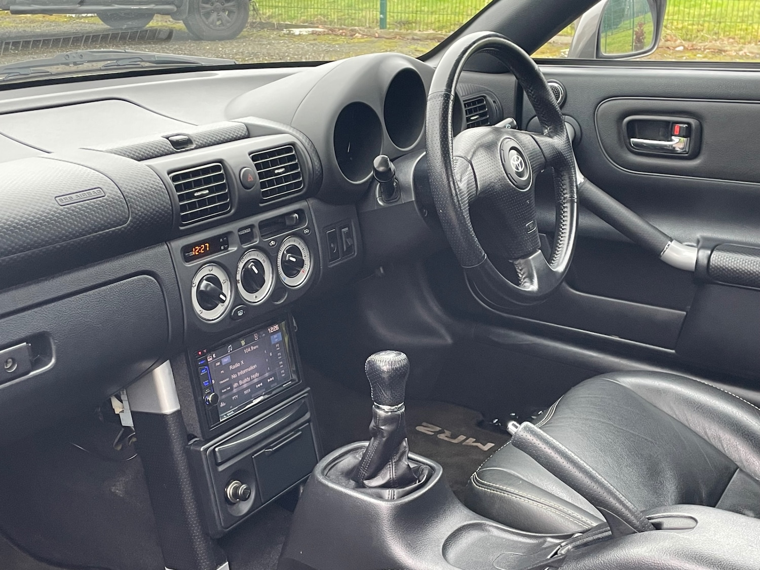 Used Toyota MR2 2004 for sale - 77240522: Photo 18