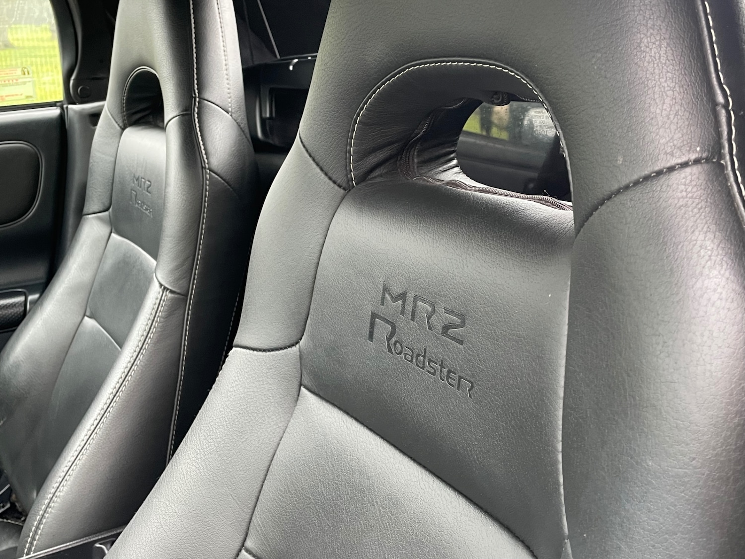 Used Toyota MR2 2004 for sale - 77240522: Photo 19