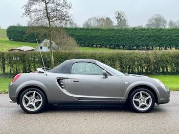 Used Toyota MR2 2004 for sale - 77240522: Photo