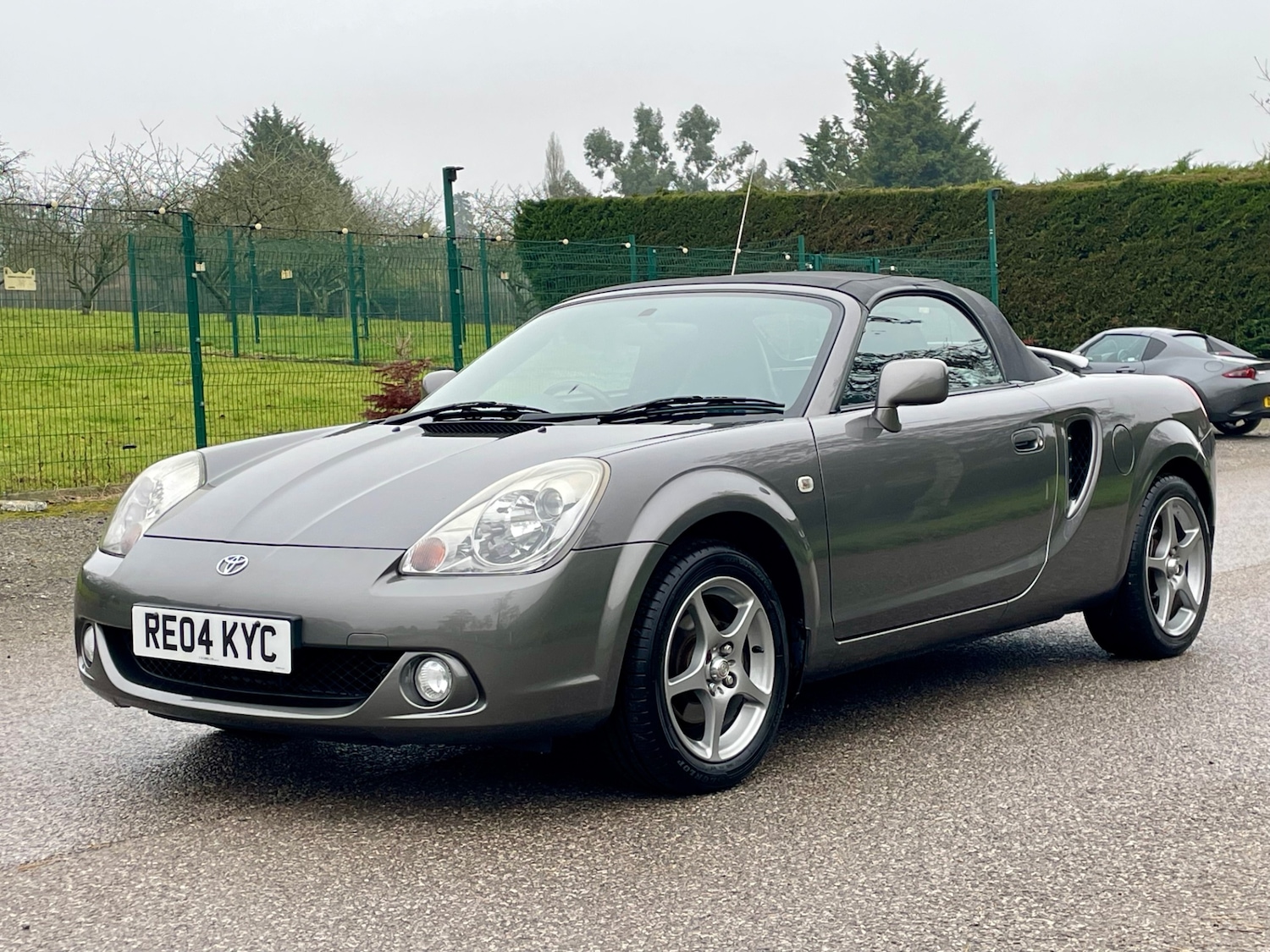Used Toyota MR2 2004 for sale - 77240522: Photo 9