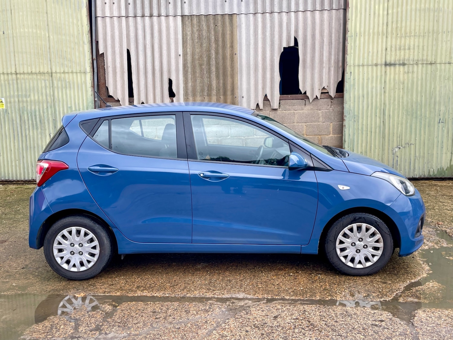 Used Hyundai i10 2014 for sale - 76545224: Photo 2
