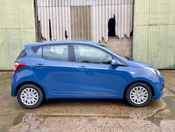 Used Hyundai i10 2014 for sale - 76545224: Photo