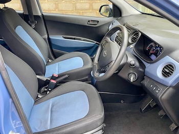 Used Hyundai i10 2014 for sale - 76545224: Photo