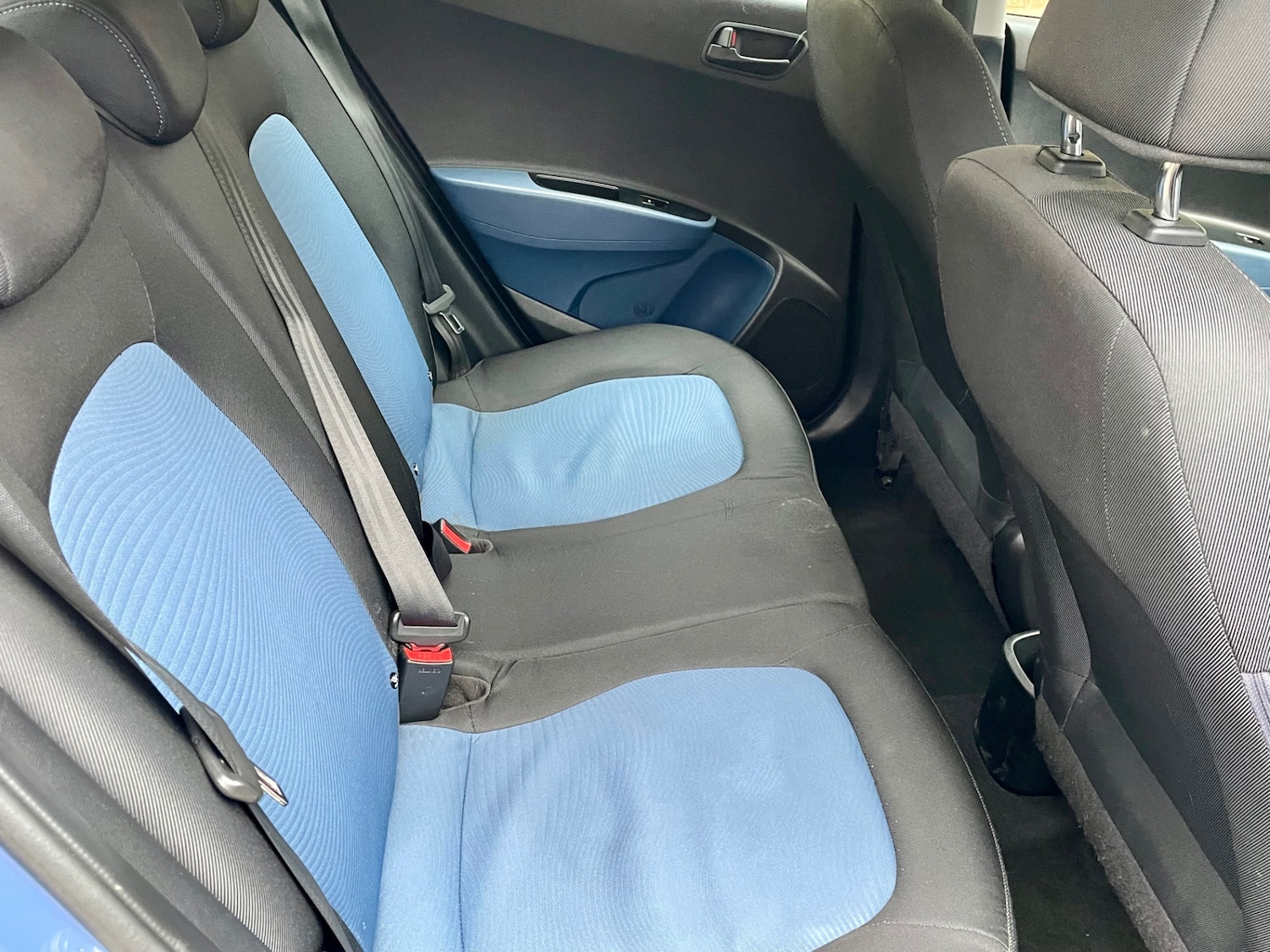 Used Hyundai i10 2014 for sale - 76545224: Photo 6