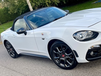 Used Abarth 124 Spider 2017 for sale - 76396506: Photo