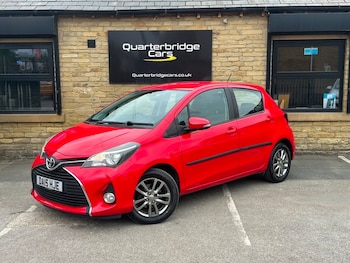 Used Toyota Yaris 2015 for sale - 75654954: Photo