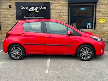 Used Toyota Yaris 2015 for sale - 75654954: Photo