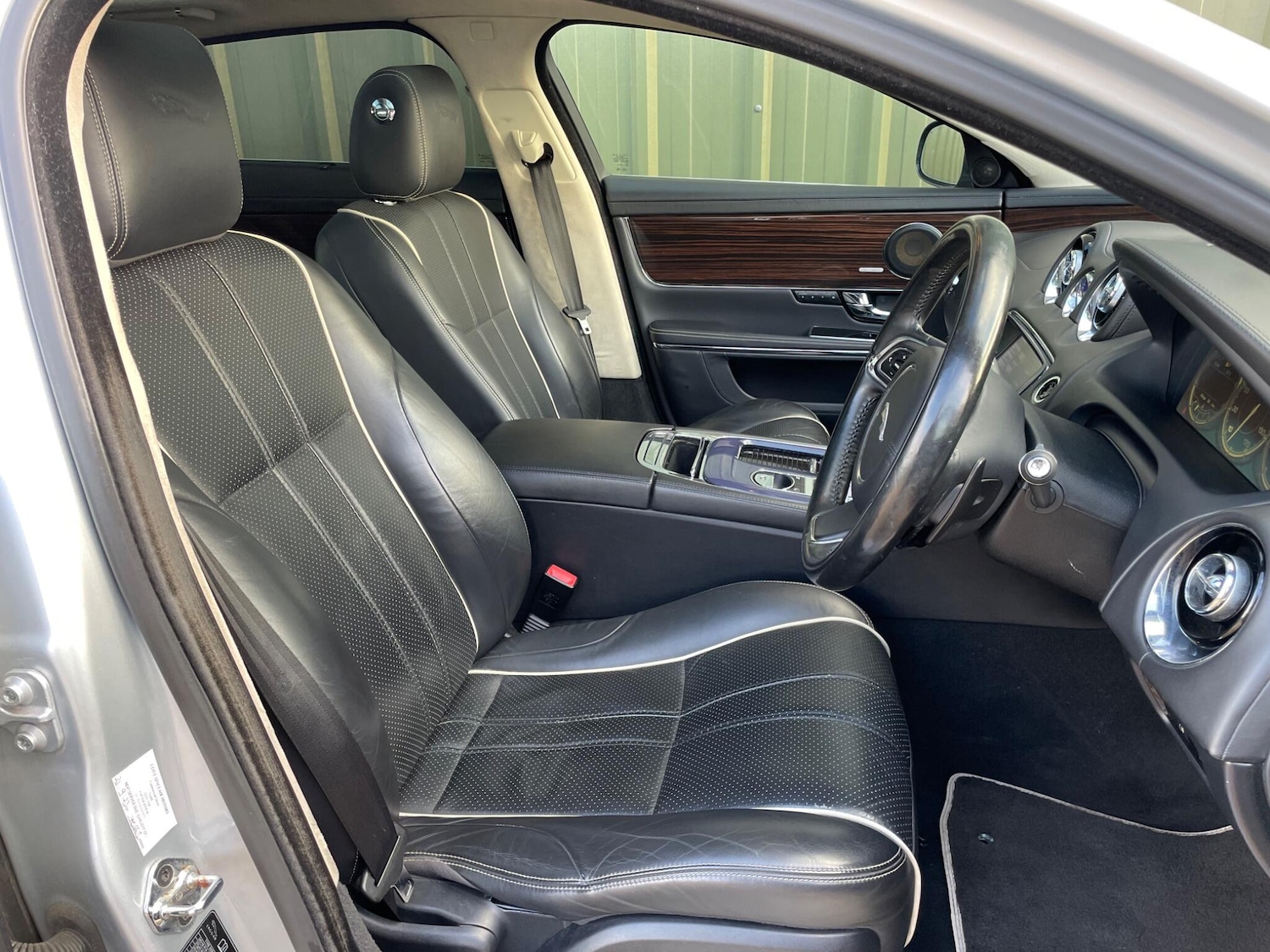 Used Jaguar XJ 2010 for sale - 76720119: Photo 10