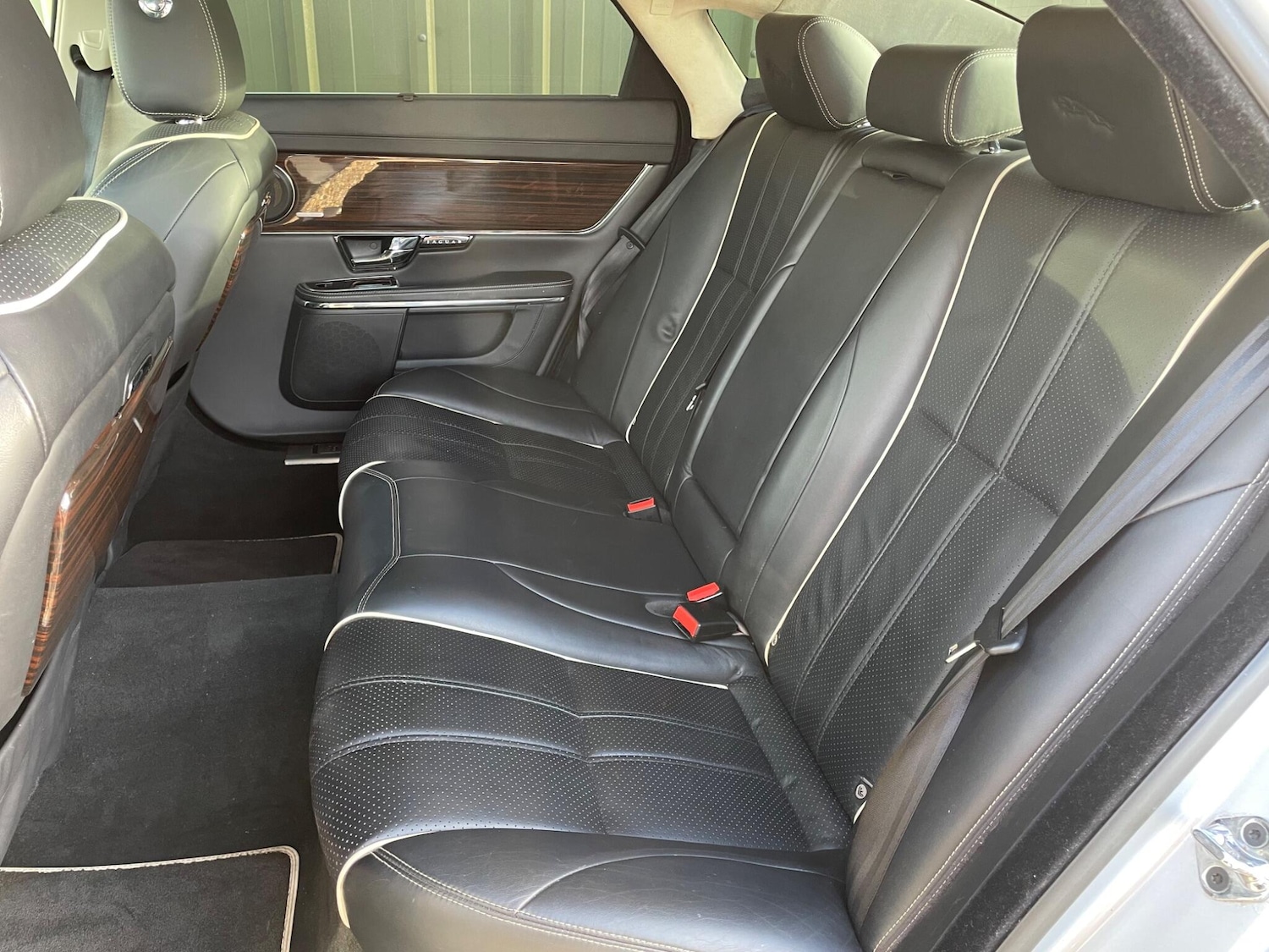 Used Jaguar XJ 2010 for sale - 76720119: Photo 11