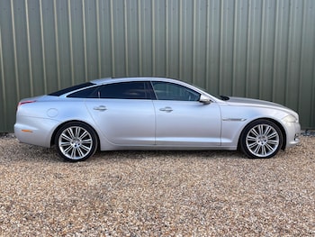 Used Jaguar XJ 2010 for sale - 76720119: Photo