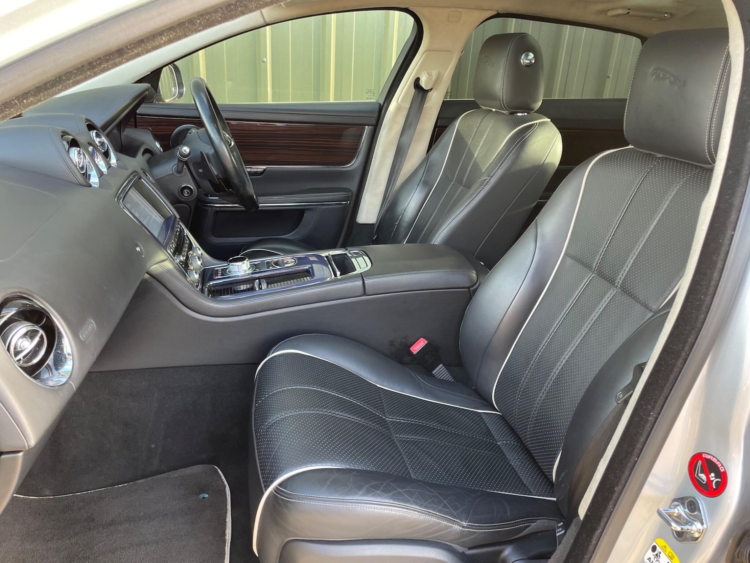 Used Jaguar XJ 2010 for sale - 76720119: Photo 8