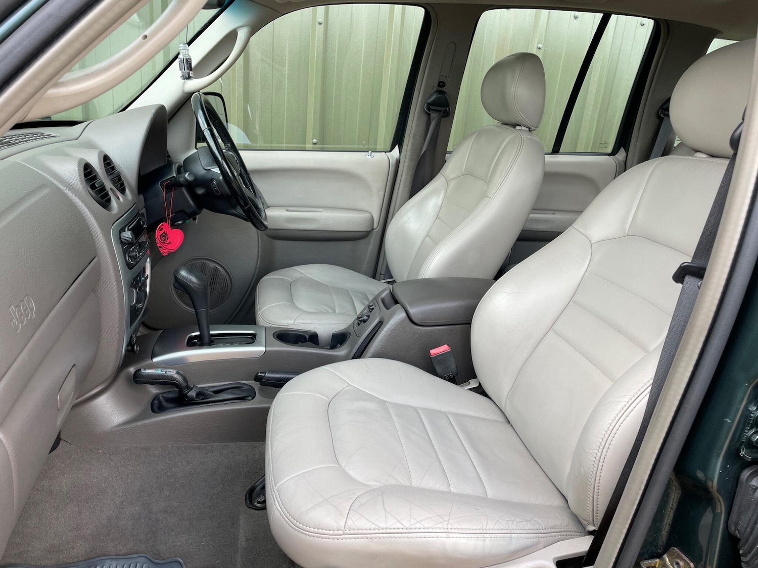 Used Jeep Cherokee 2002 for sale - 76720135: Photo 12