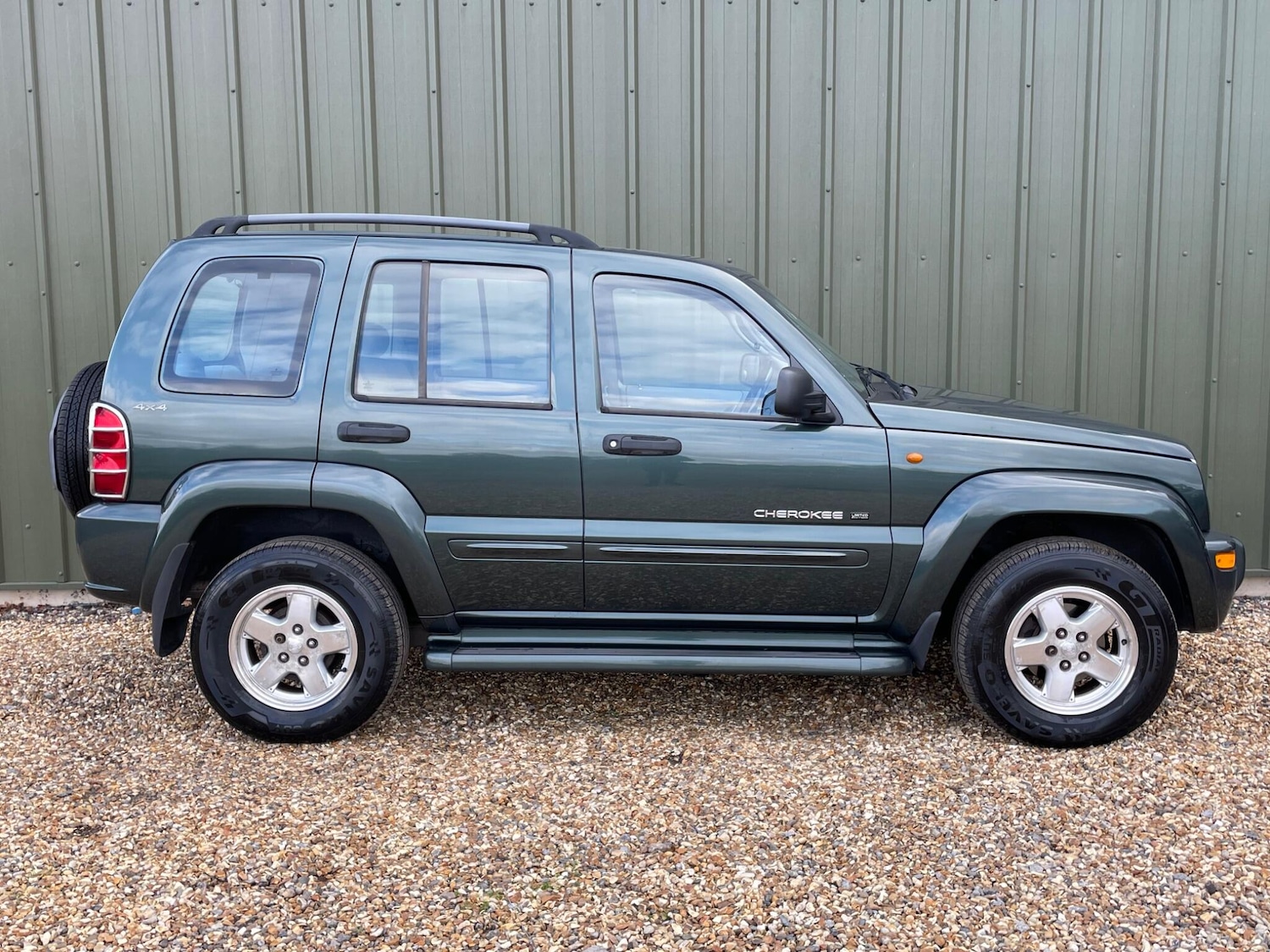 Used Jeep Cherokee 2002 for sale - 76720135: Photo 4