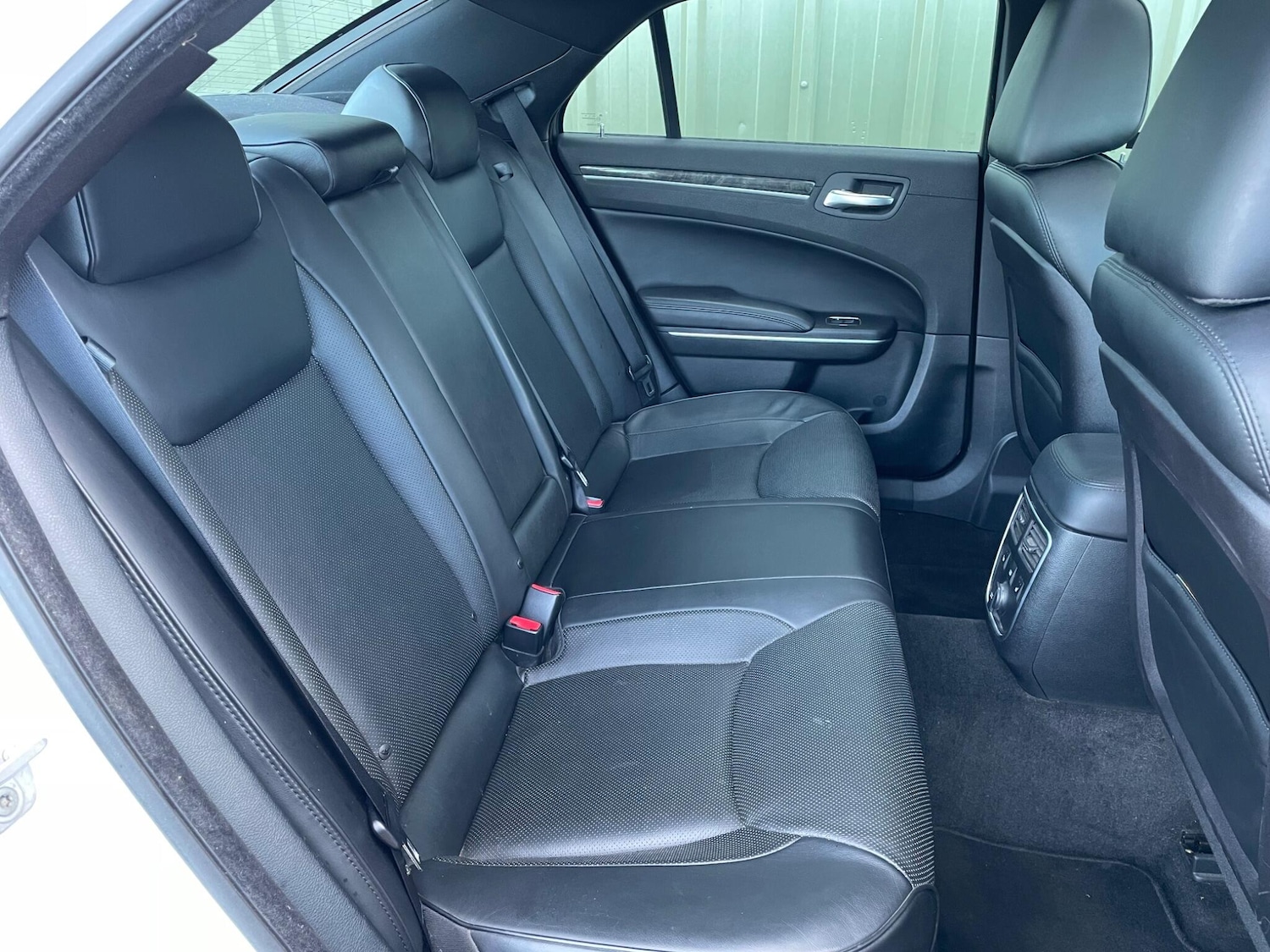 Used Chrysler 300C 2012 for sale - 77179806: Photo 12