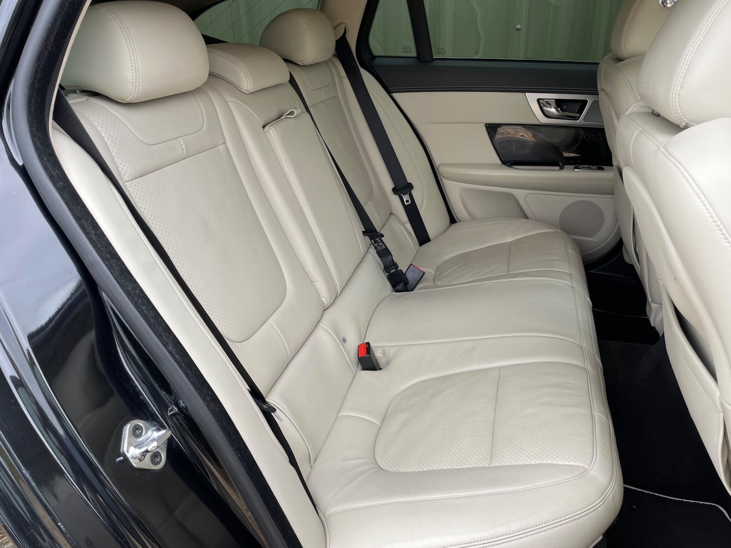 Used Jaguar XF 2013 for sale - 76720127: Photo 12