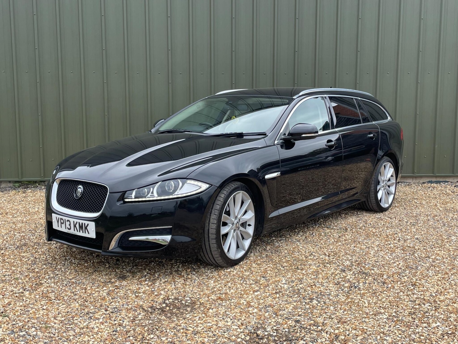 Used Jaguar XF 2013 for sale - 76720127: Photo 3