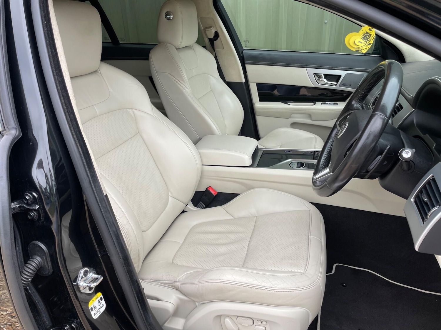 Used Jaguar XF 2013 for sale - 76720127: Photo 8