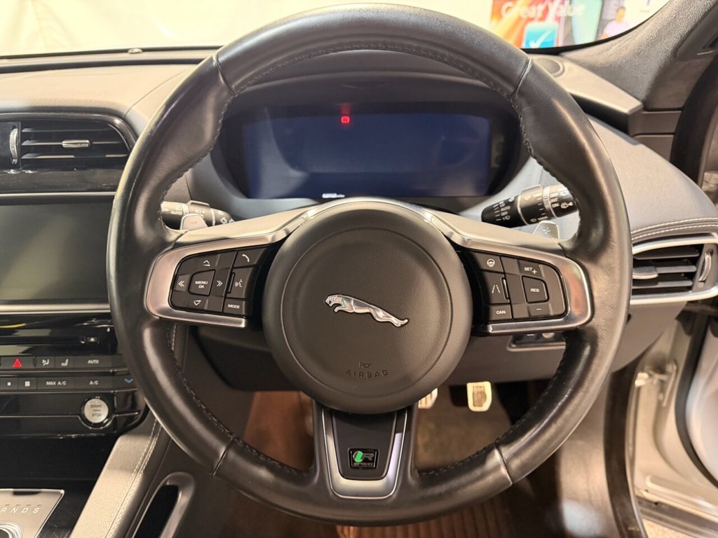 Used Jaguar F-Pace 2018 for sale - 78124177: Photo 16