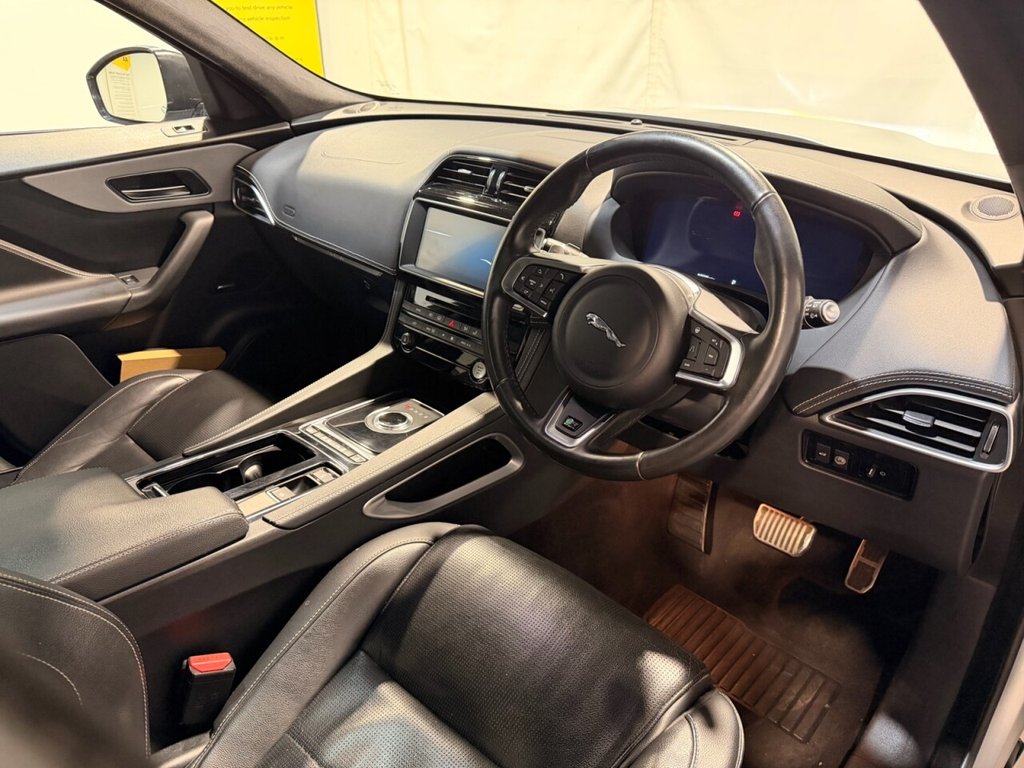 Used Jaguar F-Pace 2018 for sale - 78124177: Photo 8