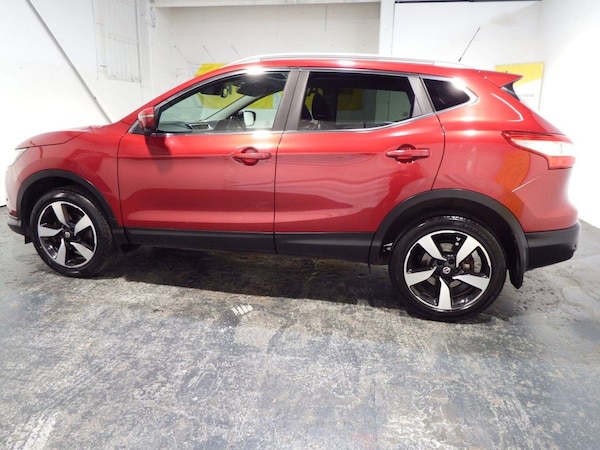 Used Nissan Qashqai 2015 for sale - 76118876: Photo 24